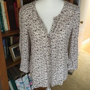 Flowy Hinge Rayon top.